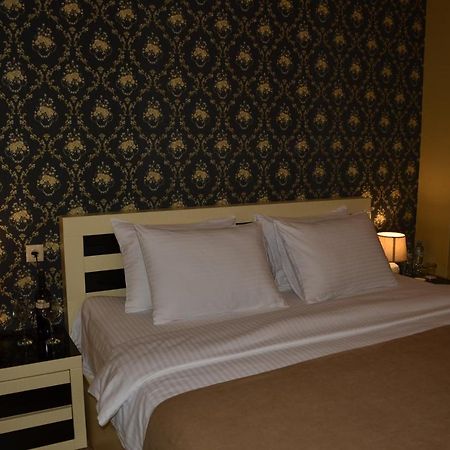 Vere Corner Hotel Tbiliszi Kültér fotó