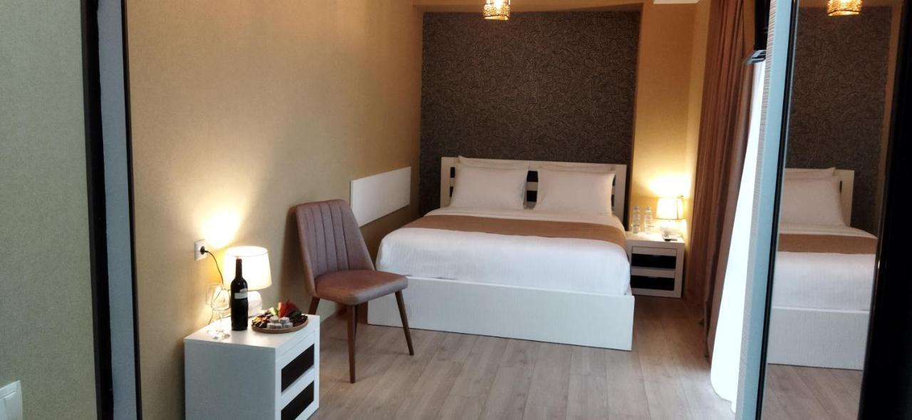 Vere Corner Hotel Tbiliszi Kültér fotó