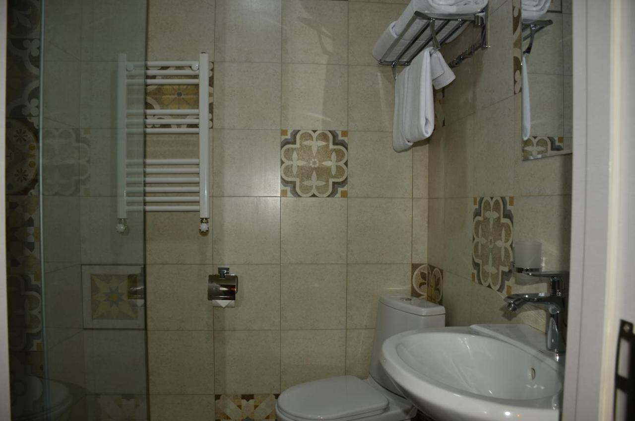 Vere Corner Hotel Tbiliszi Kültér fotó